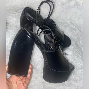 NEW Black Chunky black heels